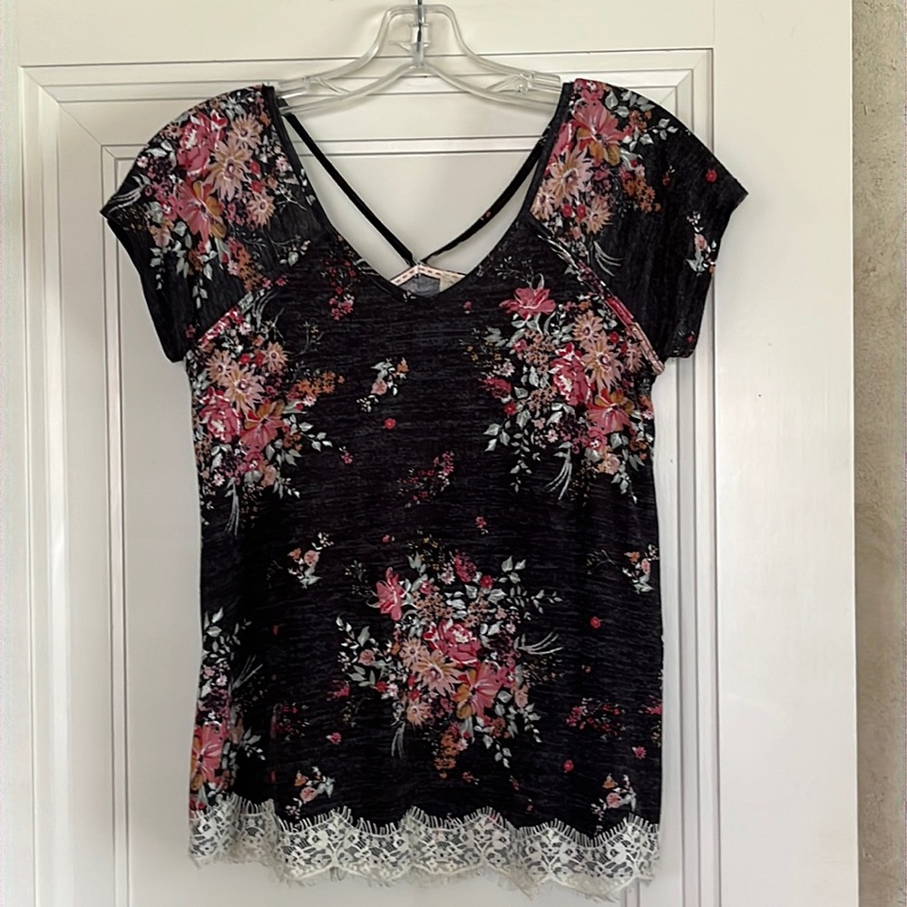 Rewind Floral Top Washed Out Black W/ Lace Bottom Size XS